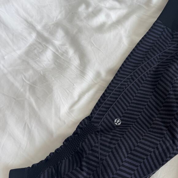 Lululemon In The Flow II Cropped Leggings Purple Women’s Size 8 - Picture 2 of 5